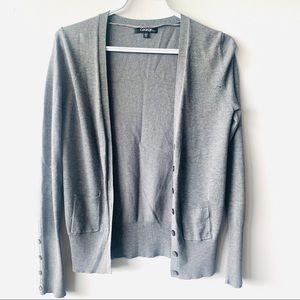 Grey Pullover-Cardigan dress shirt, button sleeves